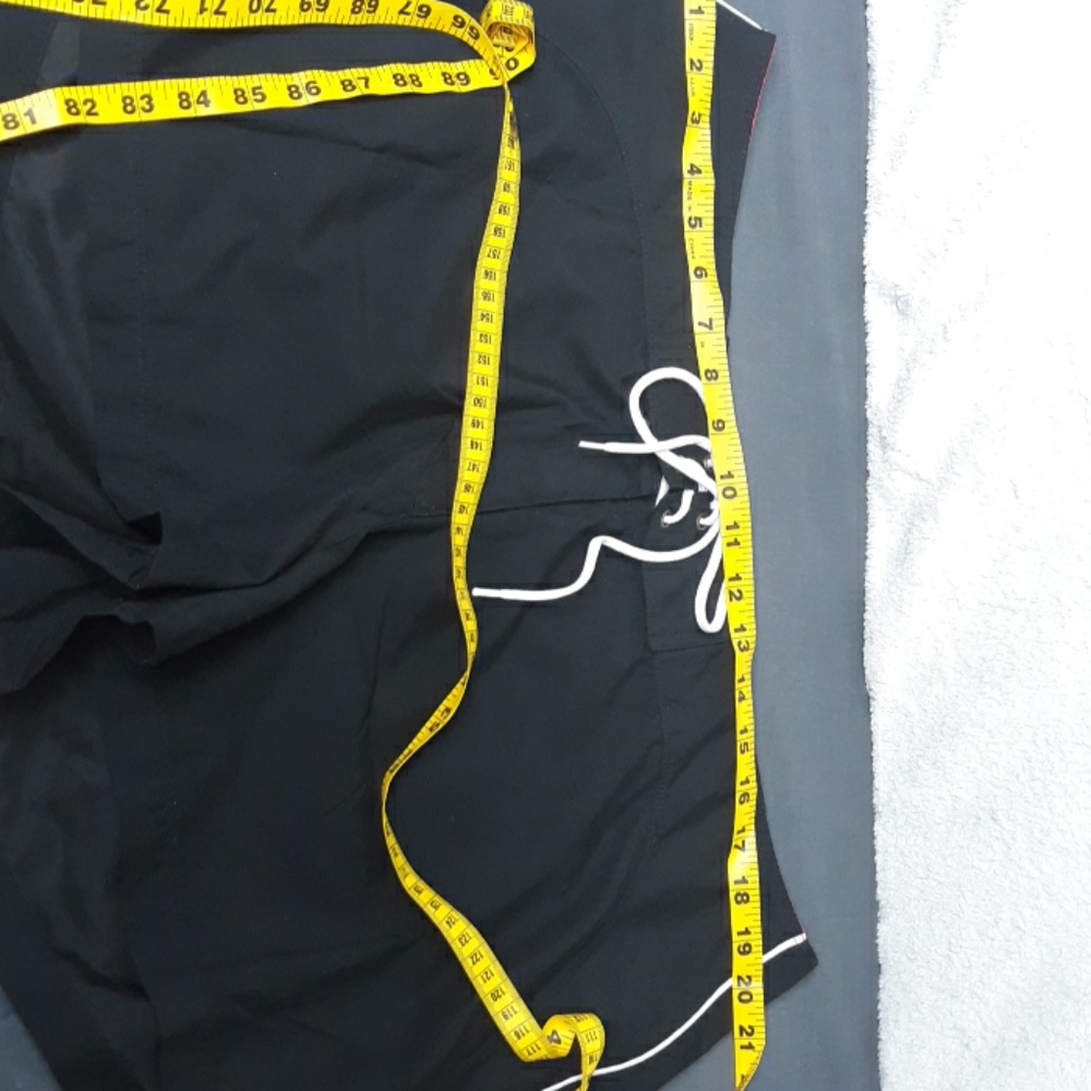 Shorts - Picture 9 of 9